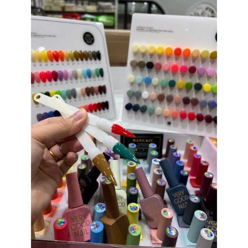 Sơn gel very good nail màu đen trắng đỏ mận màu hot chuẩn màu sơn base, top