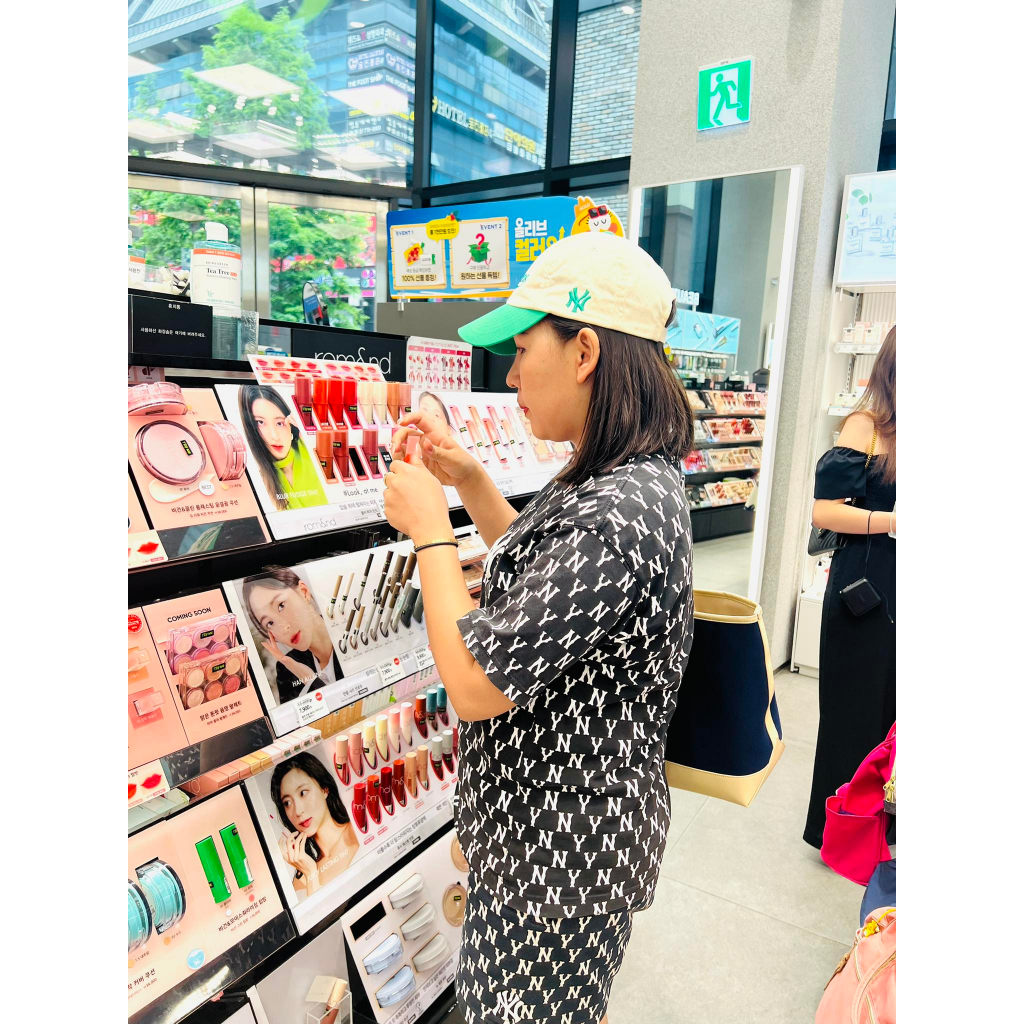 Kem Chống Nắng 𝐂𝐄𝐋𝐋 𝐅𝐔𝐒𝐇𝐈𝐎𝐍 𝐂