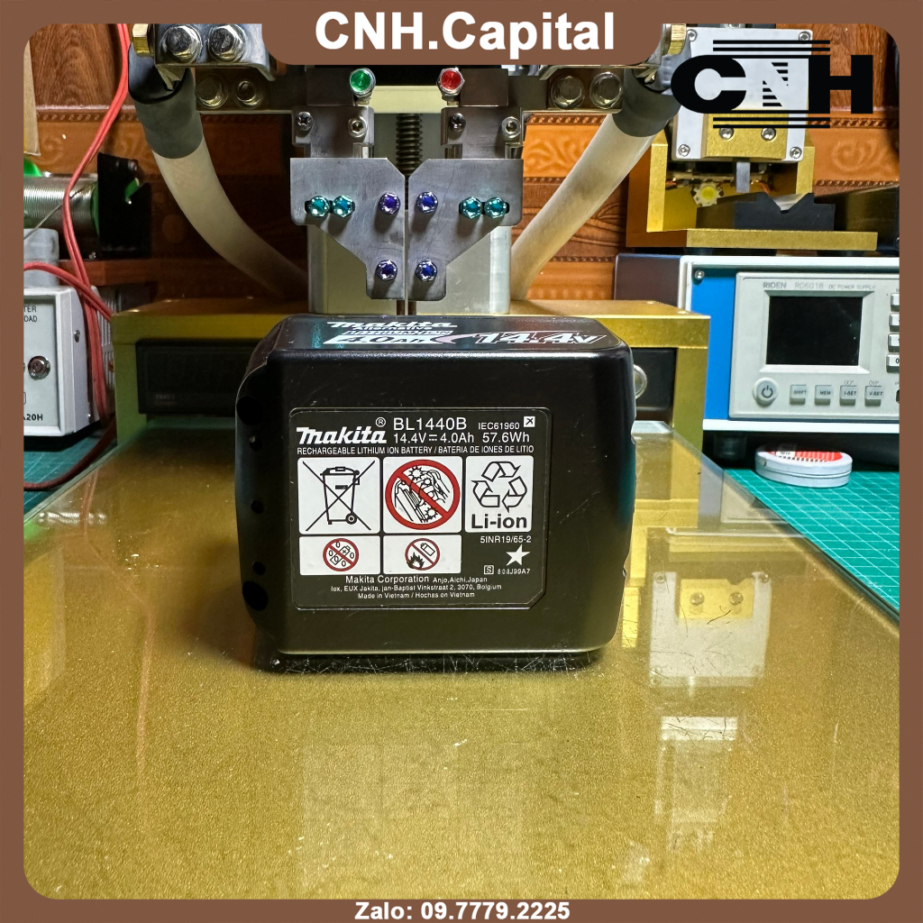 Pin Makita 14,4v đóng mới. Có led báo pin