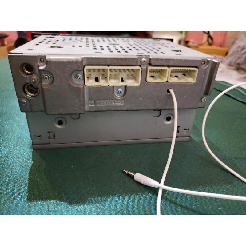 Máy phát nhạc liền Amply xe KIA và xe HYUNDAI. Tính năng USB,AUX,RADIO Loại 1 din thông dụng giành cho các loại xe.