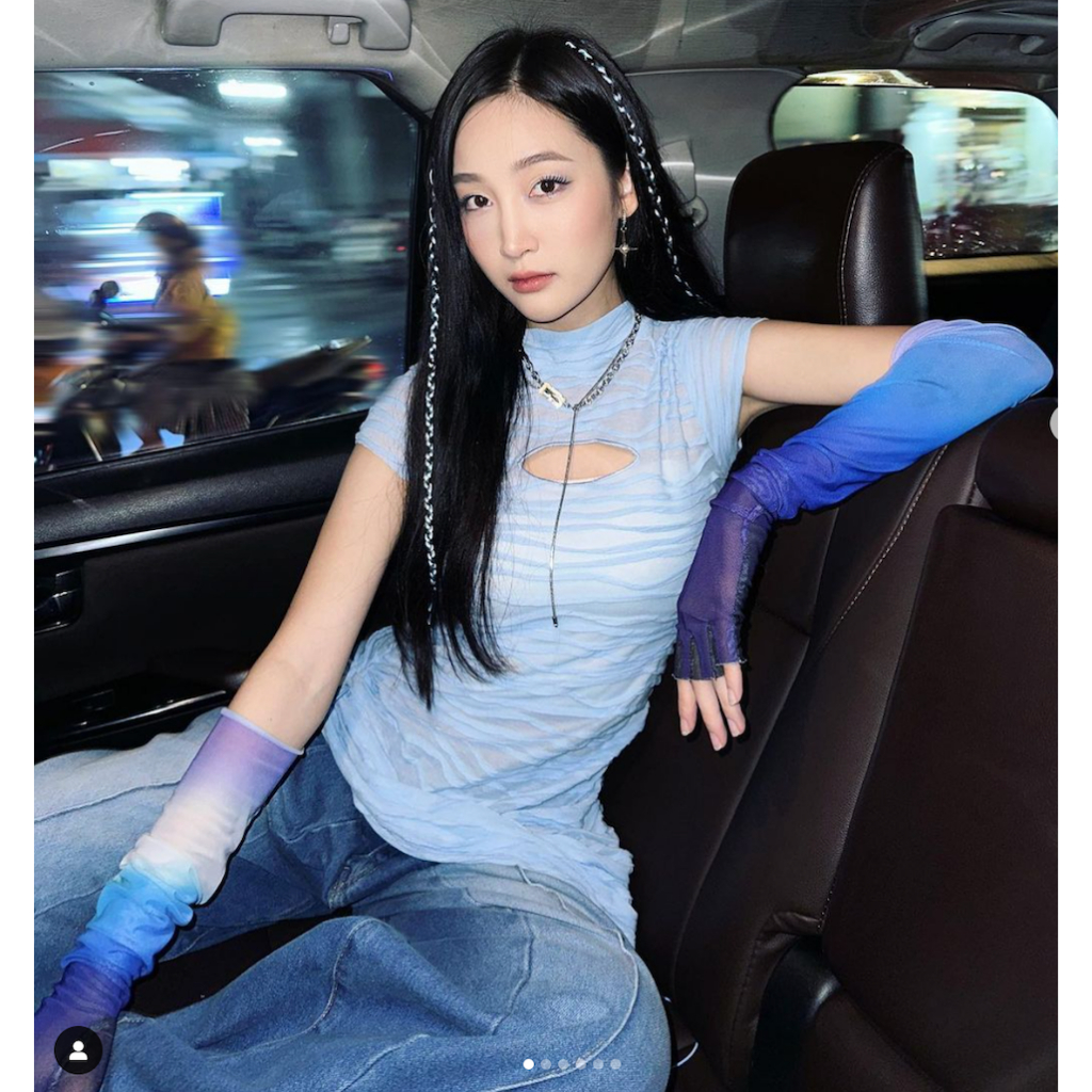 Áo cutout xanh dương HeartBurn