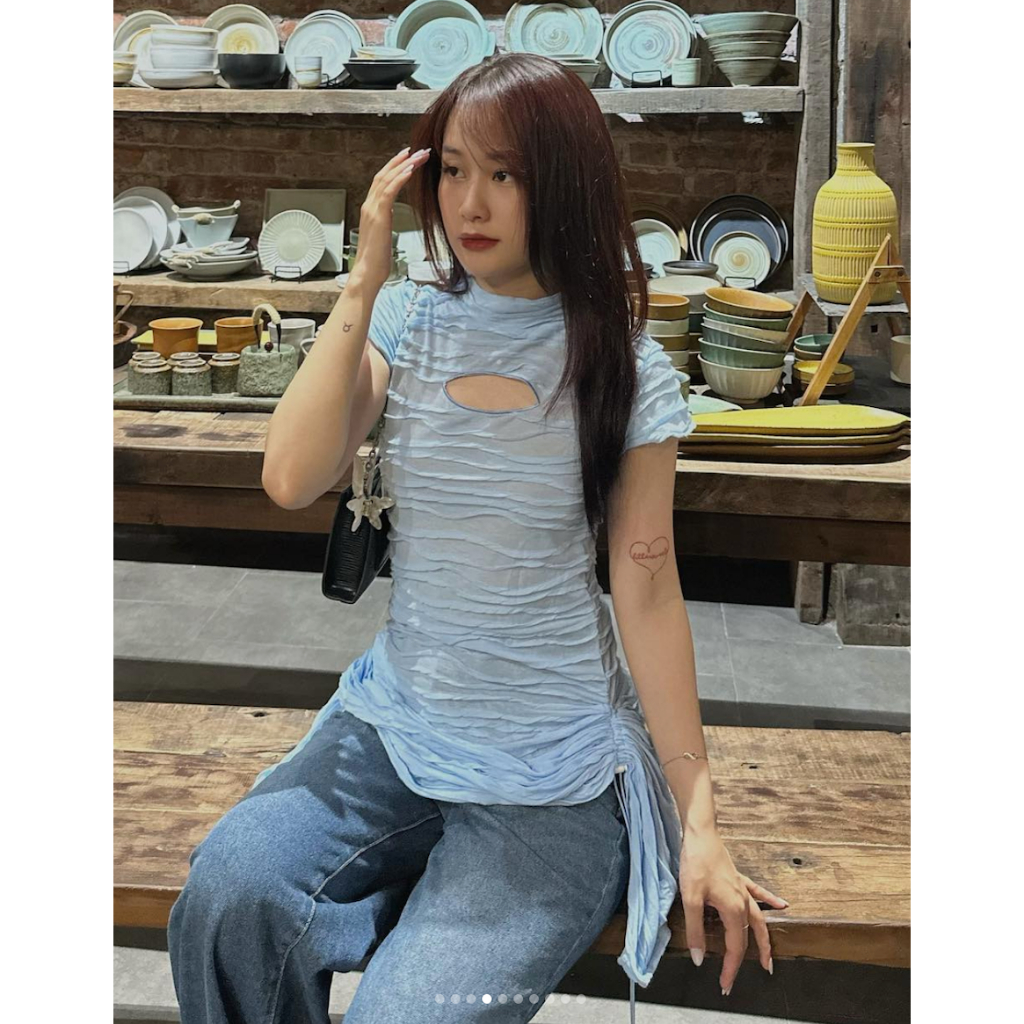 Áo cutout xanh dương HeartBurn