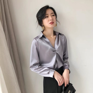 Áo lụa cổ xoắn