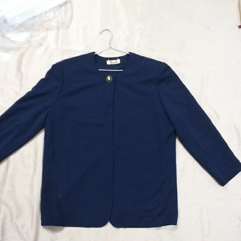 Áo khoác vest nữ màu xanh than size XXXL(N120cm, D76cm), có cầu vai, trong lót lụa, chất vải xịn, form dáng đẹp, mới 97%