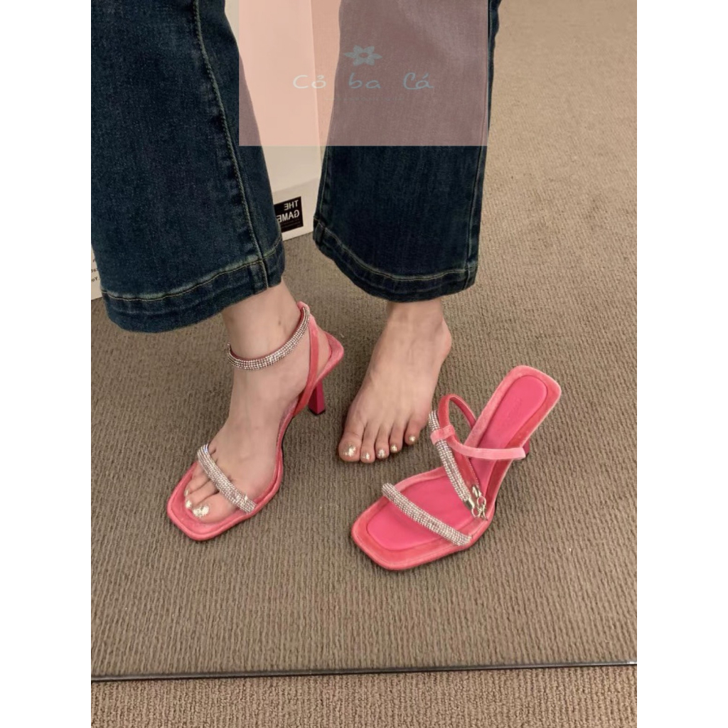 GIÀY CAO GÓT COBALA SHOES - SANDAL NỮ MŨI VUÔNG PHONG CÁCH THỜI TRANG QUAI NGANG ĐÍNH ĐÁ HIỆN ĐẠI G23061600