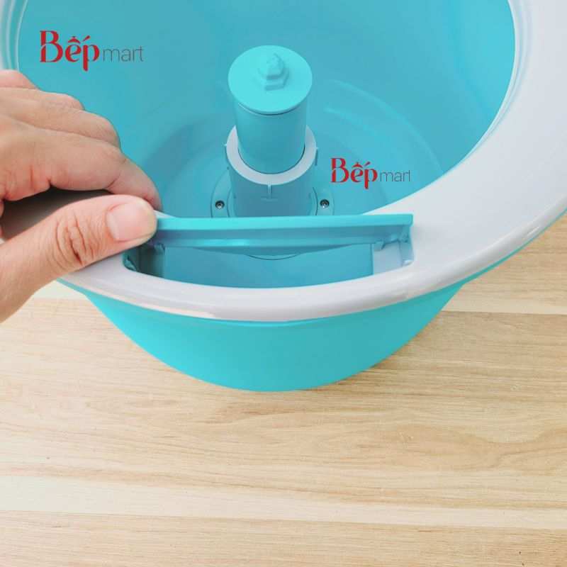 Bộ cây lau nhà xoay Locknlock Corner ETM494, gồm 2 bông lau, đĩa lau gập - bepmart- hàng chính hãng locknlock