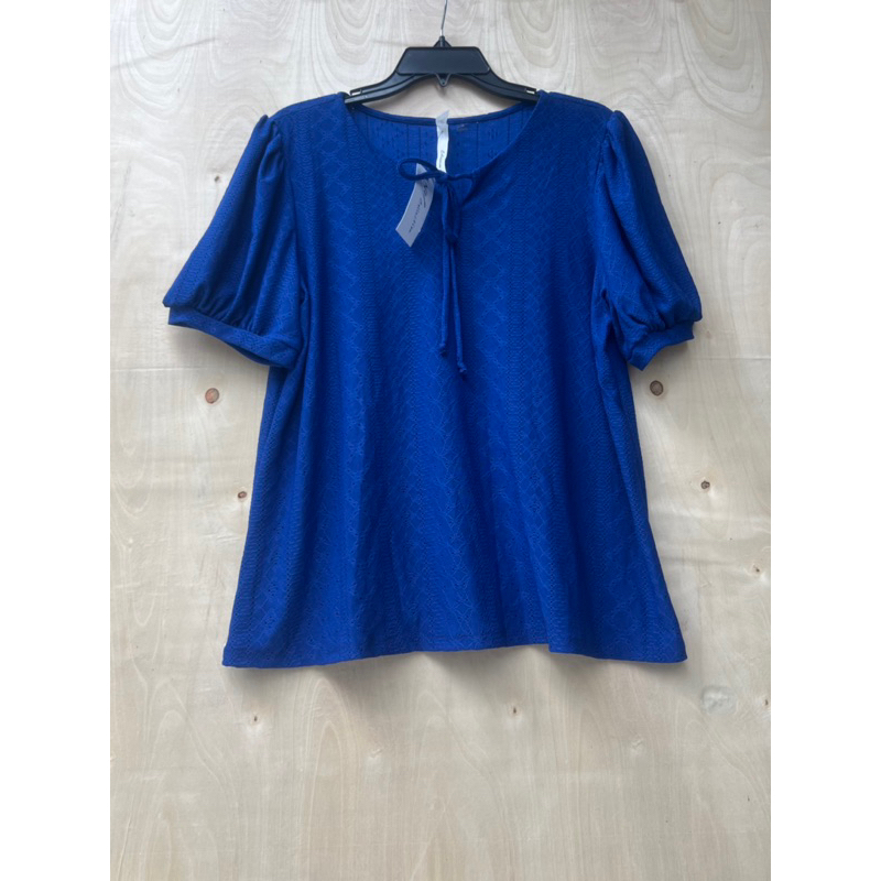 Áo sơ mi hoạ tiết đục lỗ vnxk NY-collet1on