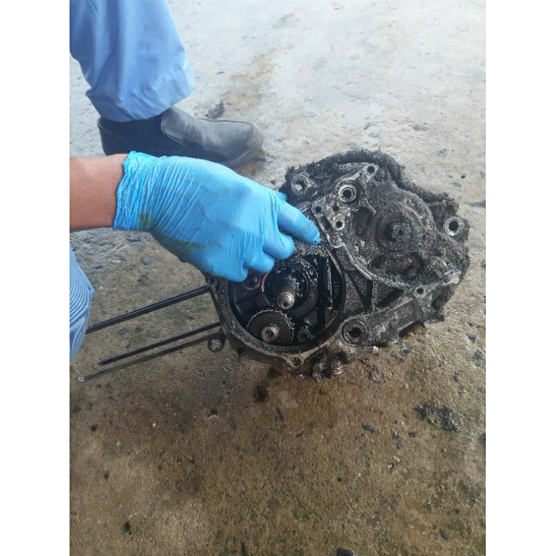 Găng tay cao su không bột Nitrile Trắng,Xanh,Đen đa năng