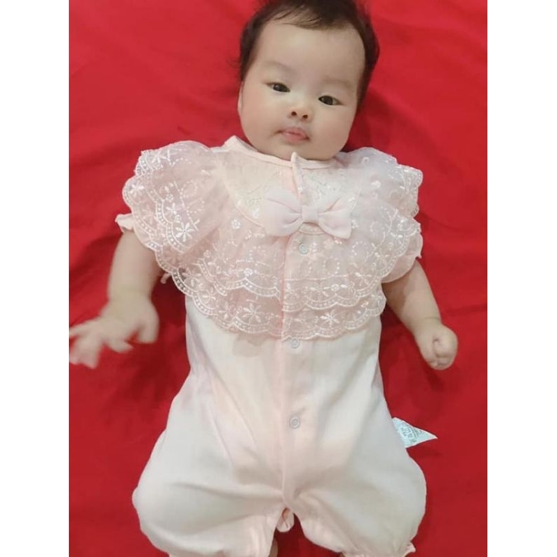 Bộ bé gái - Body cộc ren nơ ngực cho bé