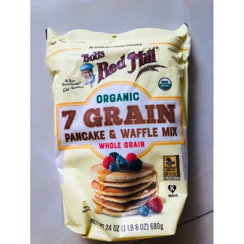Bột Pancake & Wafffle Đa Hạt Hữu Cơ Bob's Red Mill 680g