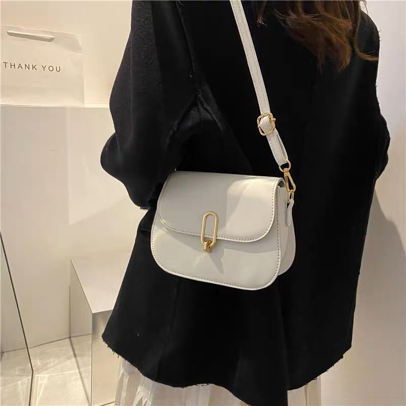 Túi Xách Nữ Túi Đeo Chéo Giá Rẻ Da Trơn Basic Phong Cách Hàn Quốc QG Store