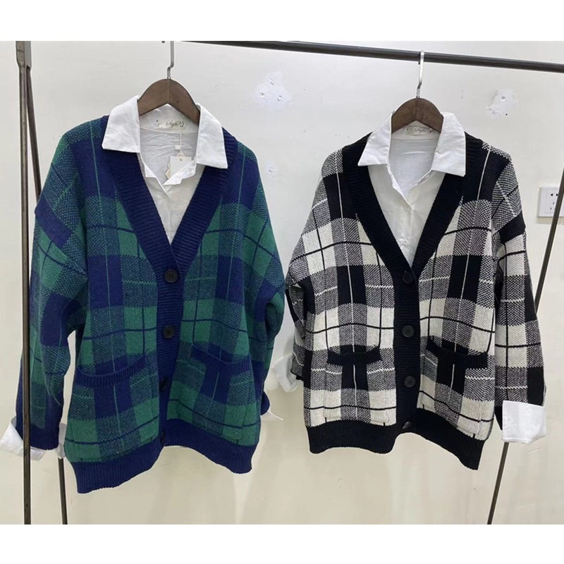 Áo khoác len cardigan hoạ tiết kẻ ô khuy cài túi hai bên dáng rộng A208