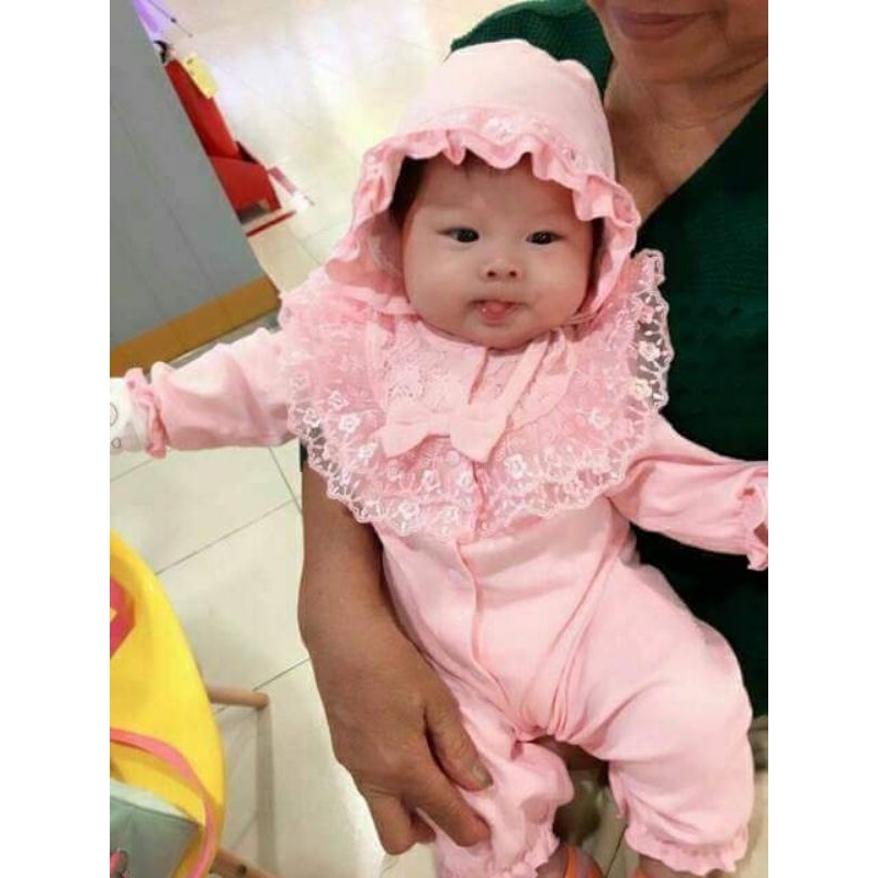 Bộ bé gái - Body dài tay dài chân kèm mũ ren ngực nơ xinh cho bé