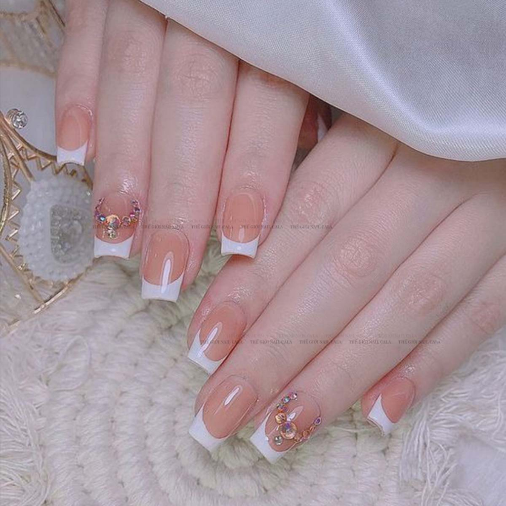 Dán viền móng - dán phen đầu móng, tạo viền móng nail