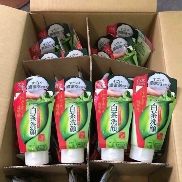Sữa Rửa Mặt Trà Xanh ROHTO SHIROCHASOU GREEN TEA FOAM Nhật Bản