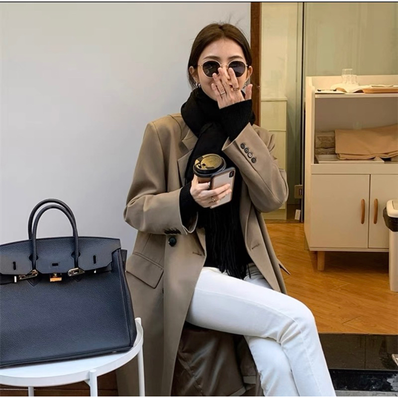 Áo Khoác Blazer Dáng Dài Qua Gối, Áo Khoác Blazer Dáng Dài Phong Cách Hàn Quốc Hai Màu Kèm Ảnh Thật_Hàng Order QCCC