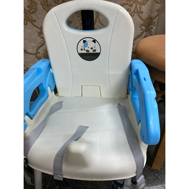 ghế ăn em bé full phụ tùng,trầy nhẹ