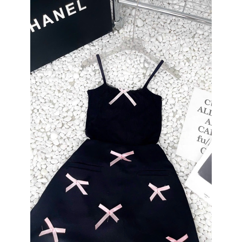 Set Đen Đính Nơ Hồng Kèm Áo Khoác Hàng Thiết Kế Loại 1