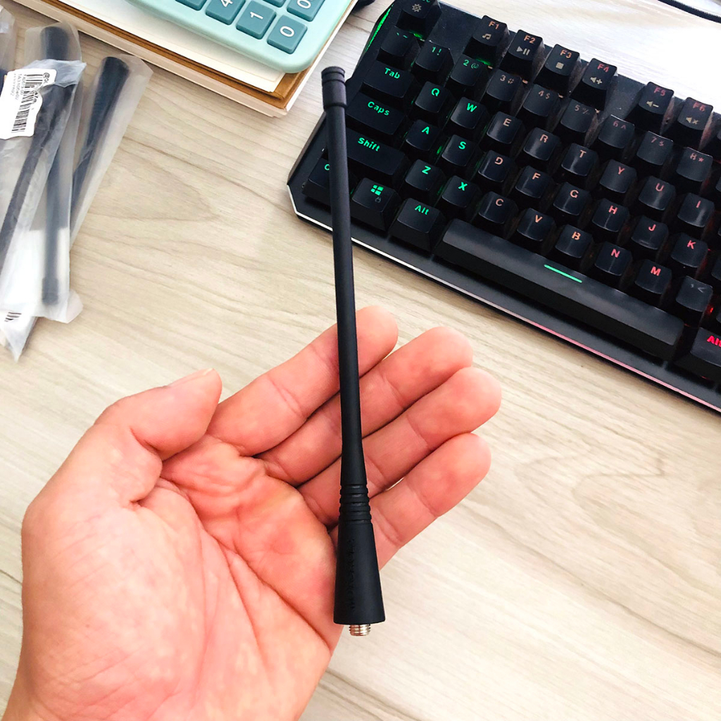 Anten UHF cho bộ đàm Motorola Gp68 Gp88 Gp88S Gp328 Gp338 Gp338 Plus Gp2000 Gp3688 Gp140 Gp280 Gp300 Gp320 Gp330 Gp340