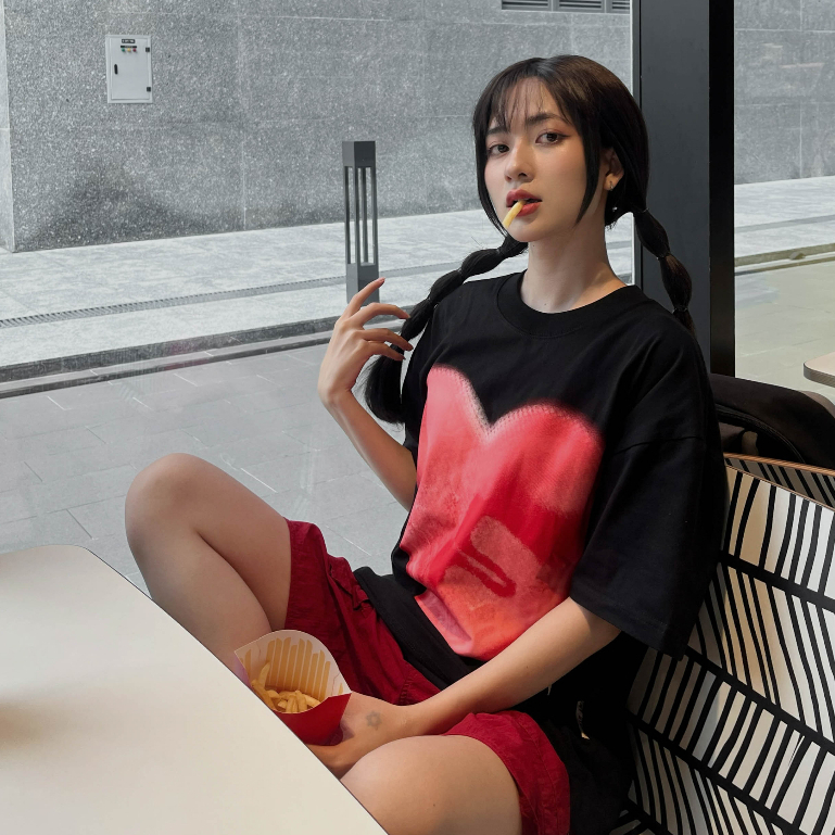 Áo Thun Tay Lỡ Unisex FUNT SPREAD LOVE BLACK