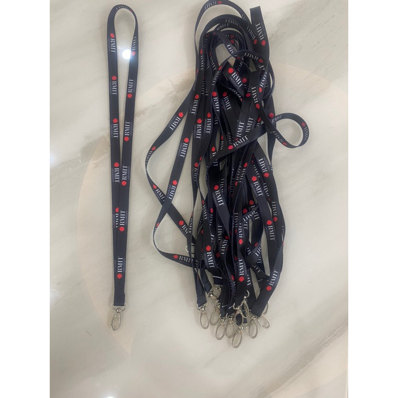 Dây đeo thẻ móc sắt giọt lệ