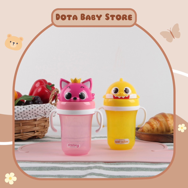 (KOREA) Bình Nước 3D BABYSHARK/PINKFONG Có Tay Cầm Dễ Thương Cho Bé 300ml