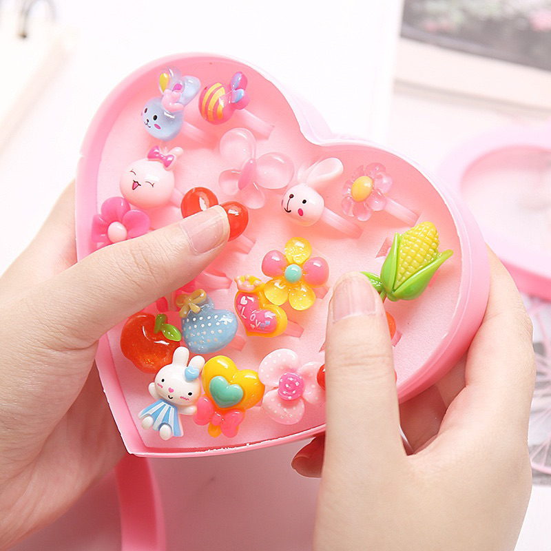 Hộp 36 Nhẫn Ngẫu Nhiên Nhiều Hình Thú Dễ Thương Cho Bé