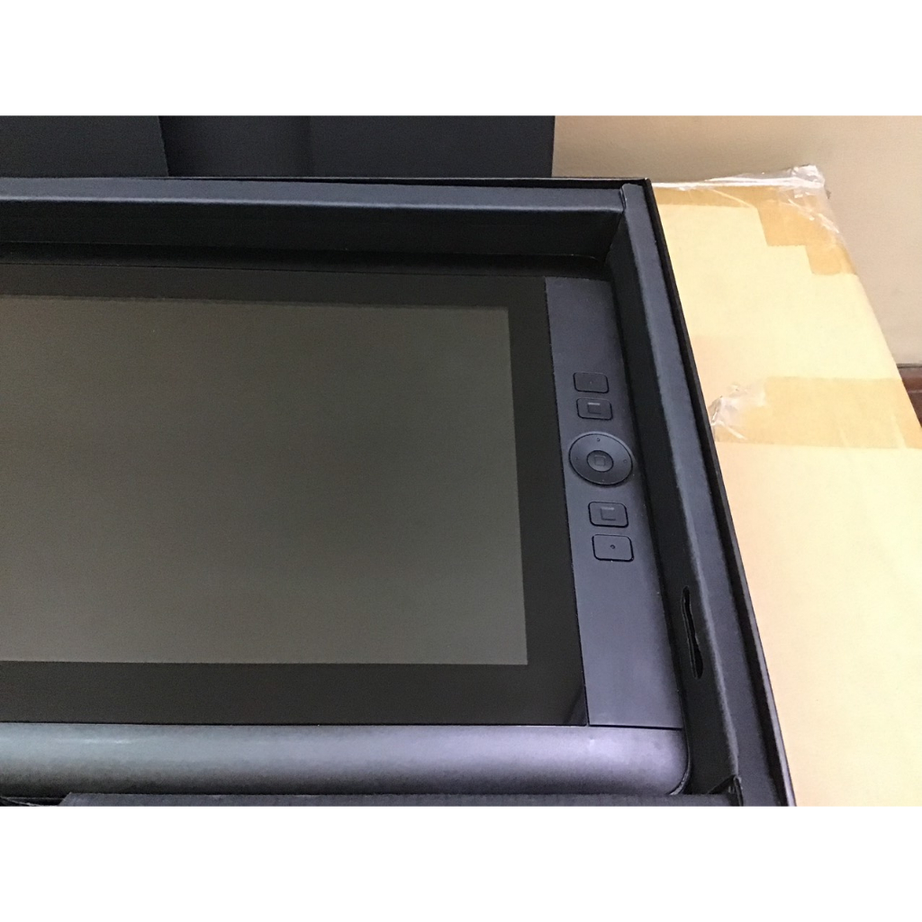 Bảng vẽ wacom cintiq 13 dtk-1300 dtk-1301