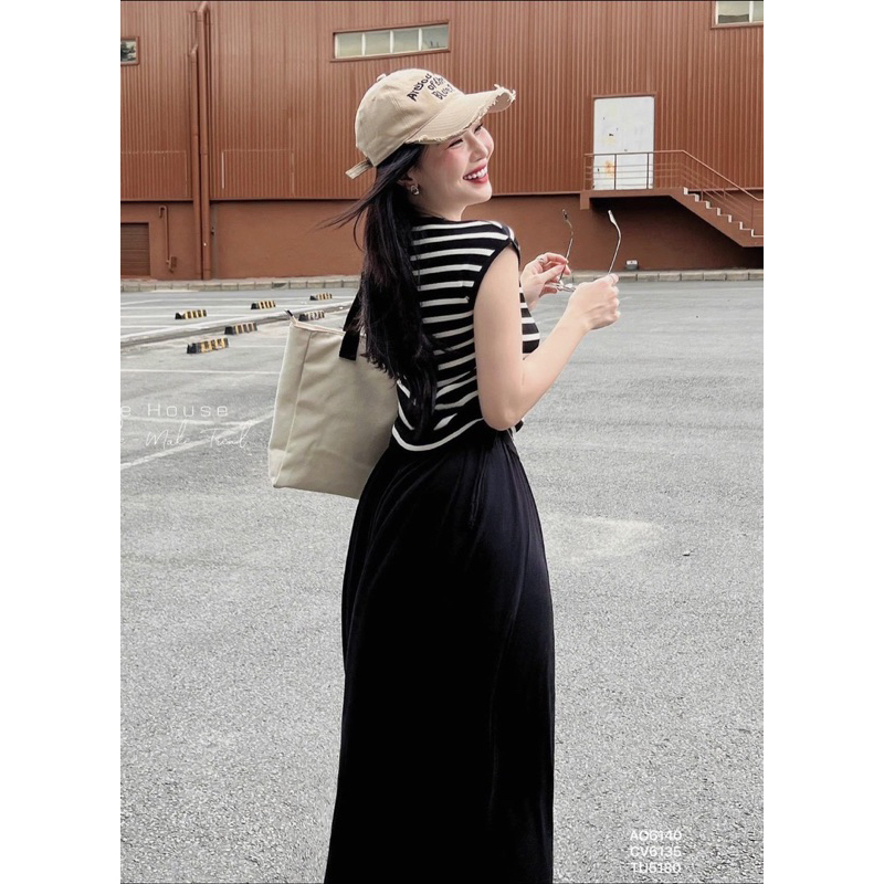 Set áo thun sọc dây rút kèm chân váy  xoè đen