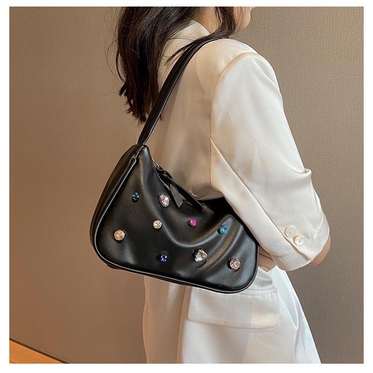 Túi xách nữ đeo chéo thời trang kẹp nách da mềm đính đá thời trang sang trọng HOKOBI - TDC053