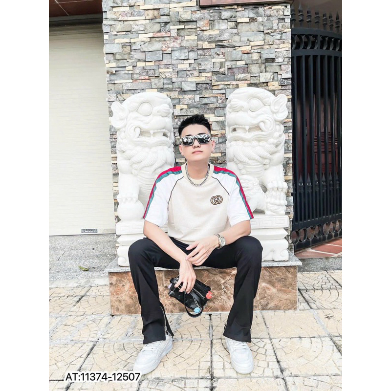 Áo Thun Gucci logo thêu phối vai dệt siêu đẹp new 2023
