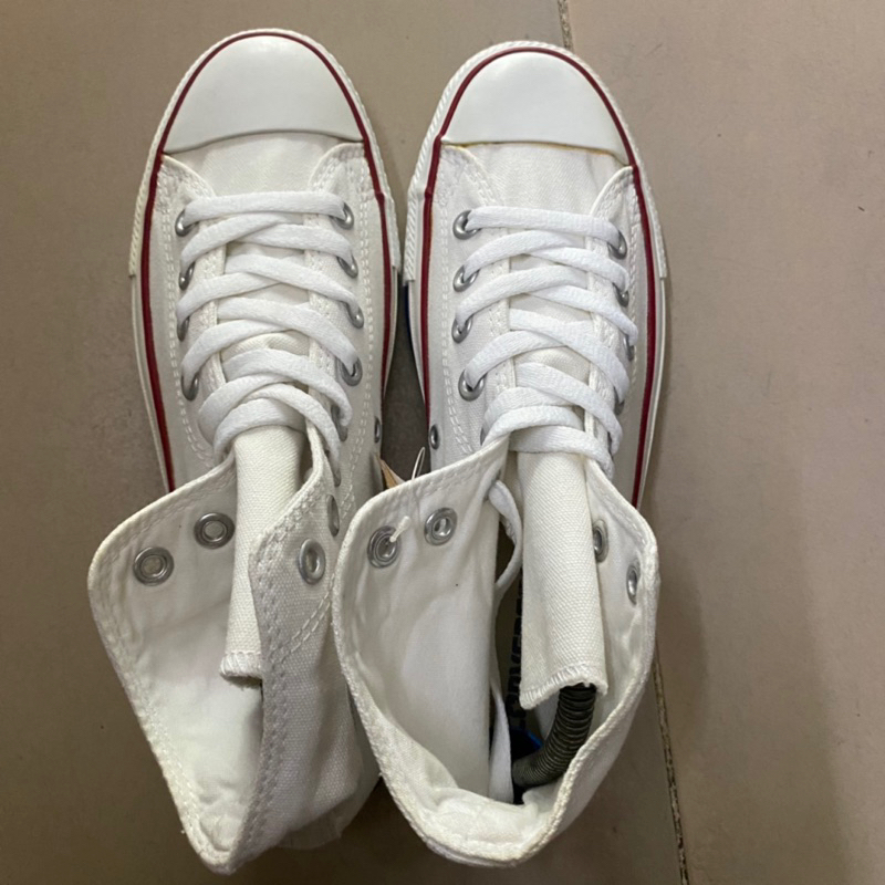 Giày chính hãng đã qua sử dụng