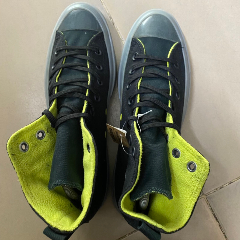 Giày chính hãng đã qua sử dụng