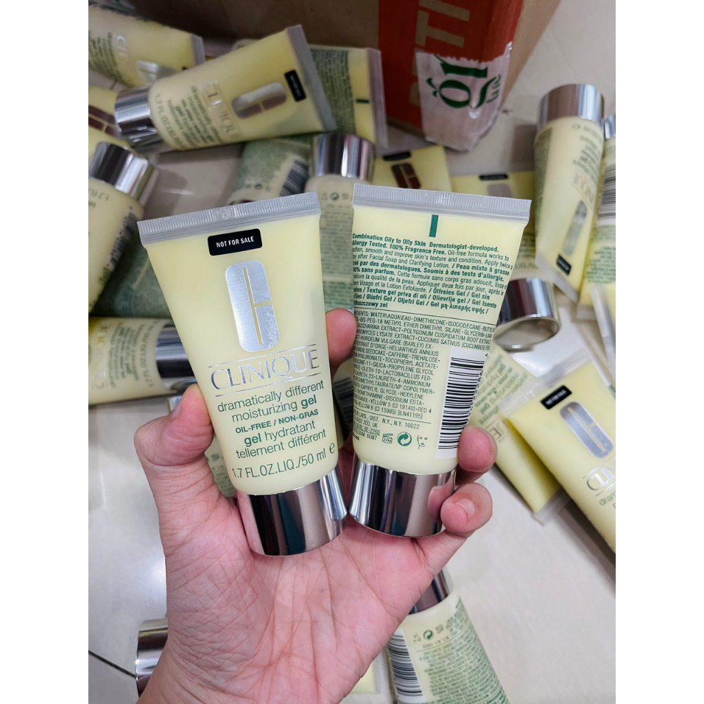 THẠCH DƯỠNG DA ĐÌNH ĐÁM CLINIQUE DRAMATICALLY DIFFERENT HYDRATING JELLY