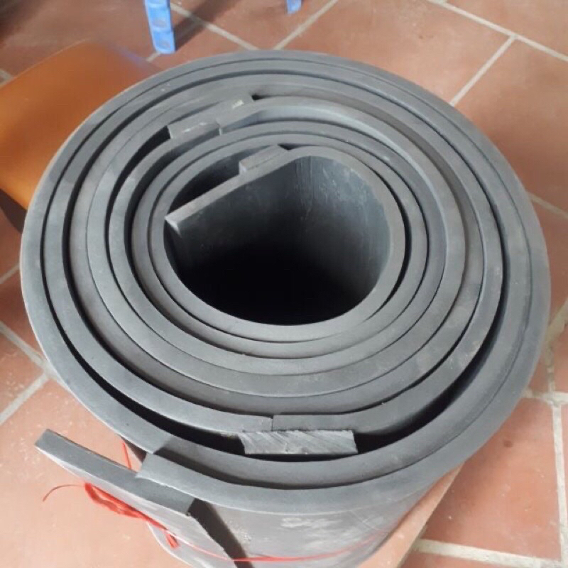 sới vần gà, cót cao su, quây úm gà dày 1,5cm dài 7m cao 57cm ( tặng 4 gáo cao su)