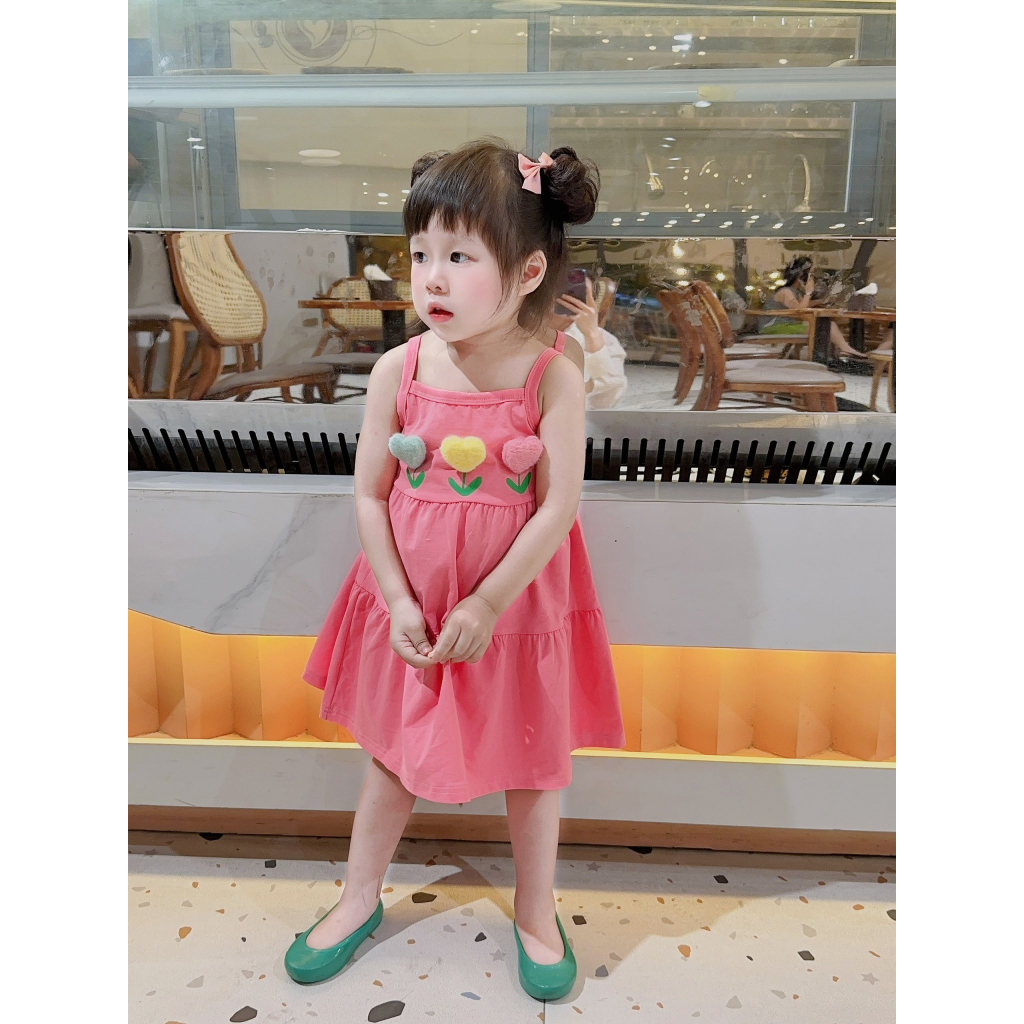 Váy bé gái 2 dây đính tim cho bé yêu