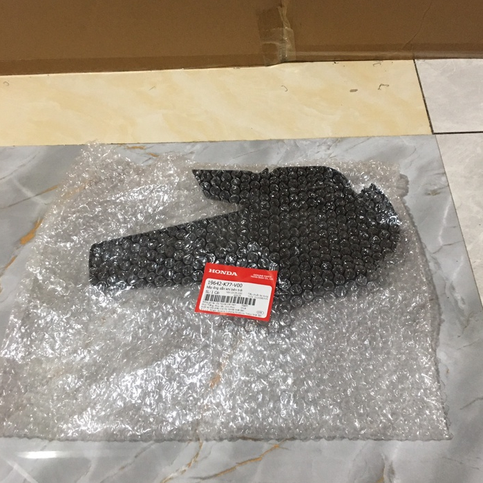 Nắp ống dẫn khí bên trái HONDA SH 125&150 năm 2017-2018-2019. 19642K77V00