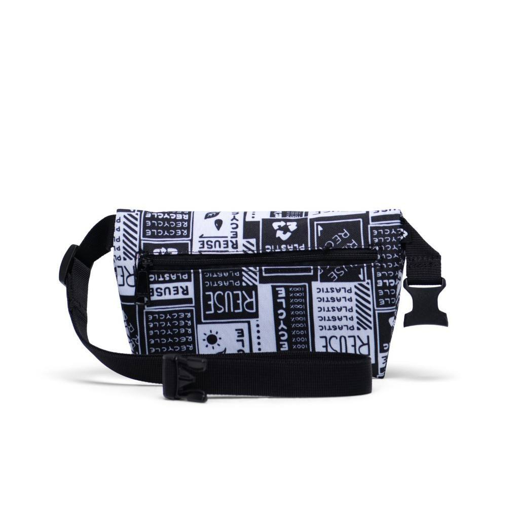 Túi đeo chéo P/\rkland hip pack. Mẫu unisex phù hợp cho cả nam và nữ. Kích thước 20 x 15 x 5cm.