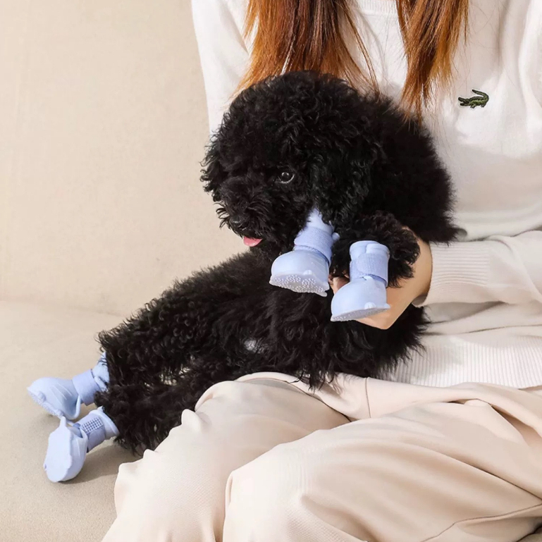 Giày cho chó mèo chất liệu silicon siêu mềm chống nước không gây đau chân