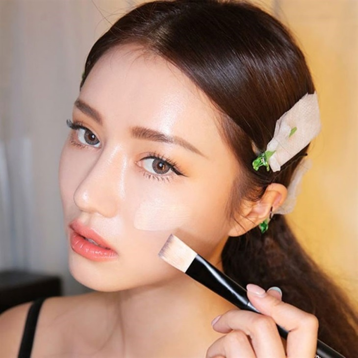 Combo trang điểm makeup kem nền che khuyết điểm và phấn phủ kiềm dầu lameila GOLMON