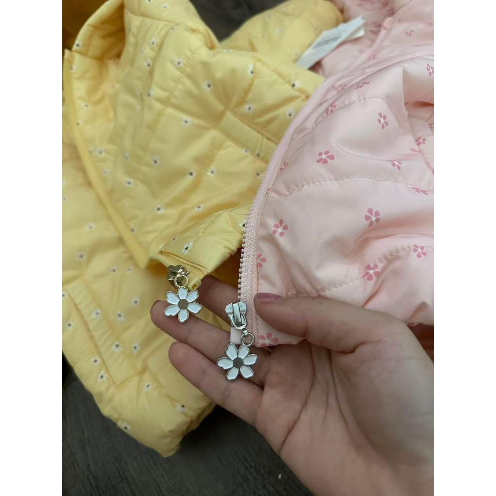 Áo phao siêu nhẹ khoá hoa bé gái