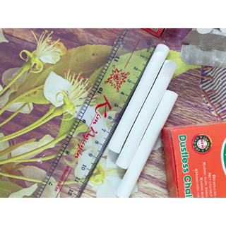 Phấn không bụi MIC trắng, màu (10 viên/hộp)
