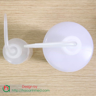 Bình tia nhựa vòi cong
