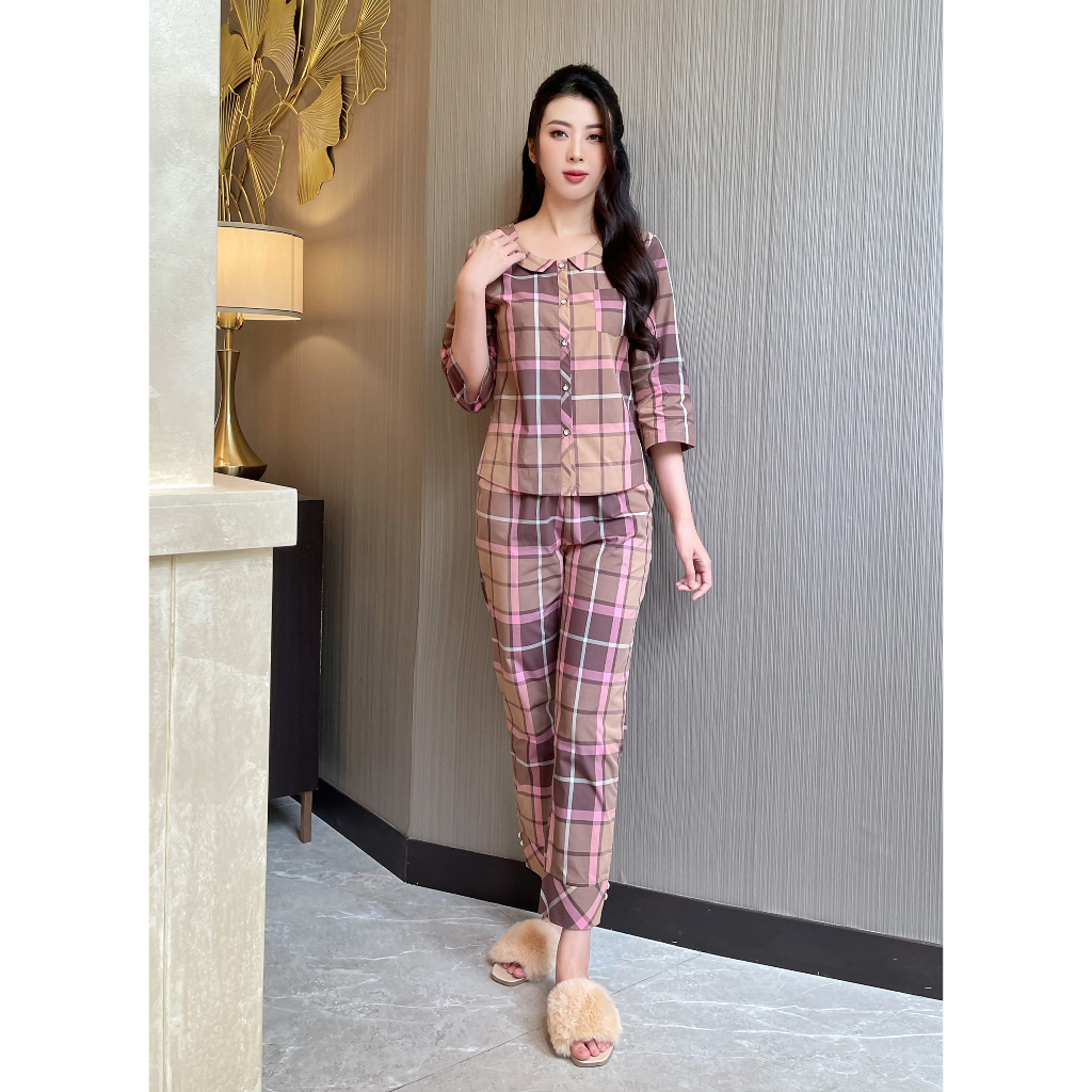 Bộ đồ mặc nhà nữ Karoll quần dài tay lỡ chất thô kate thấm hút mồ hôi tốt NH22.091