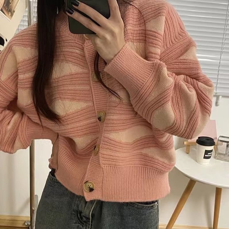 Cardigan kẻ gợn sóng uốn lượn style vintage nhẹ nhàng