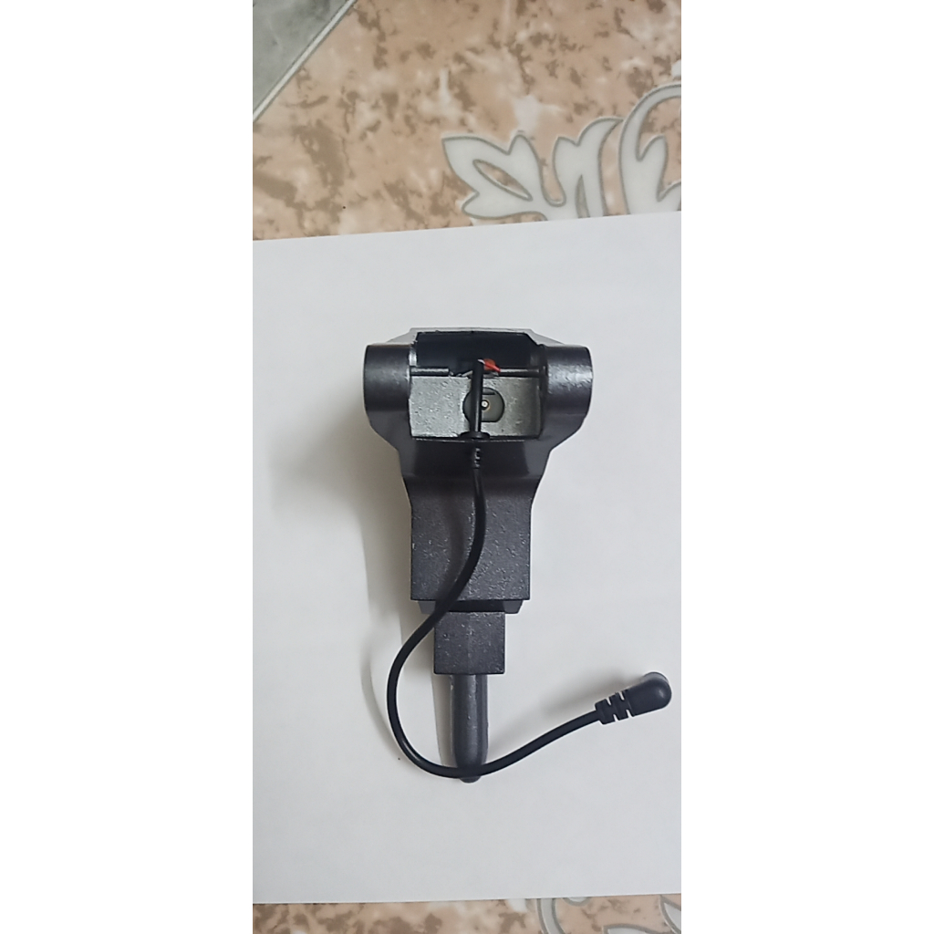 TAY ĐỤC KIM LOẠI CHO XE XÚC ĐIỀU KHIỂN