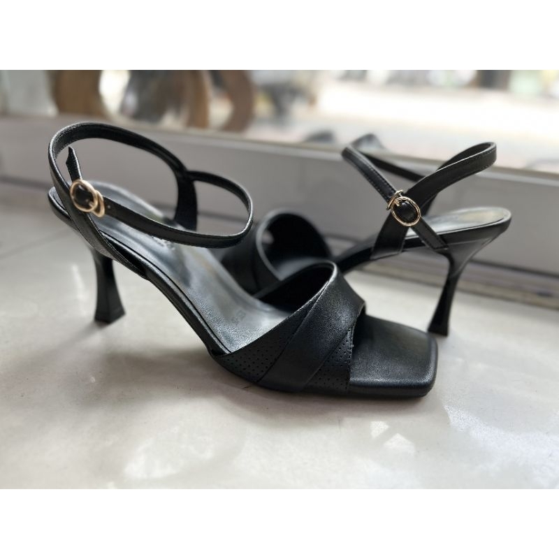 Sandal cao gót