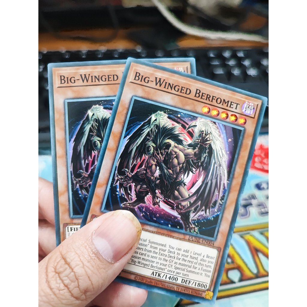 1 lá thẻ bài Big-Winged Berfomet - DUNE-EN004 - Super Rare 1st Edition