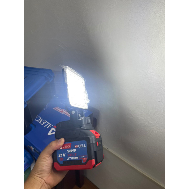 Thân đèn lắp pin máy khoan