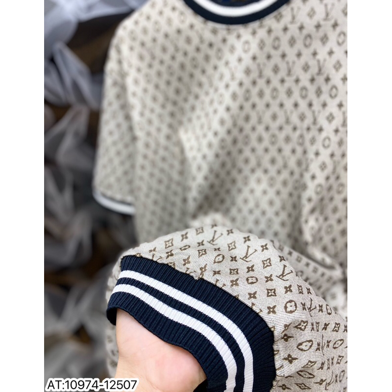Áo thun bo chun dệt hình lv mono gram phong cách boy phố vải cotton dày dặn